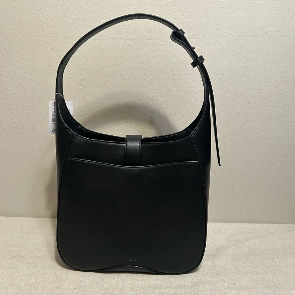lululemon athletica sleek stylish